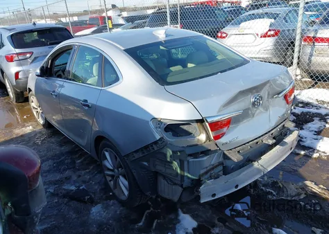 2015 Buick Verano Leather Group z USA, uszkodzony, nr VIN 1G4PS5SK6F4163012